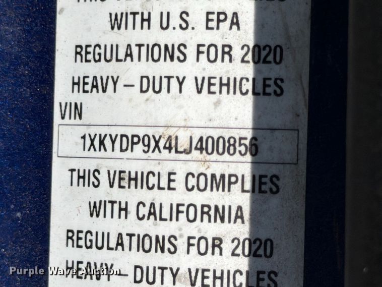 image for item YA3554 2020 Kenworth T680 semi truck