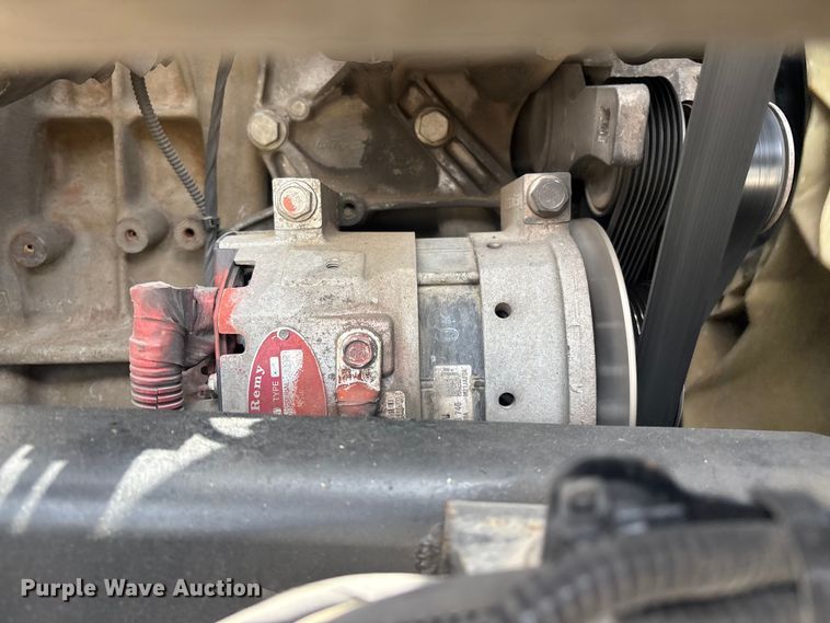 image for item YA3702 2020 Freightliner Cascadia semi truck