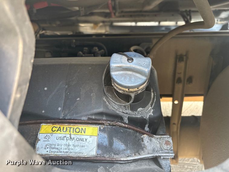 image for item YA3702 2020 Freightliner Cascadia semi truck