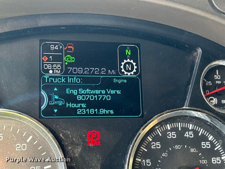 image for item YA3774 2019 Kenworth T880 semi truck