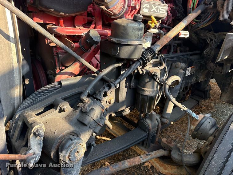 image for item YA3774 2019 Kenworth T880 semi truck