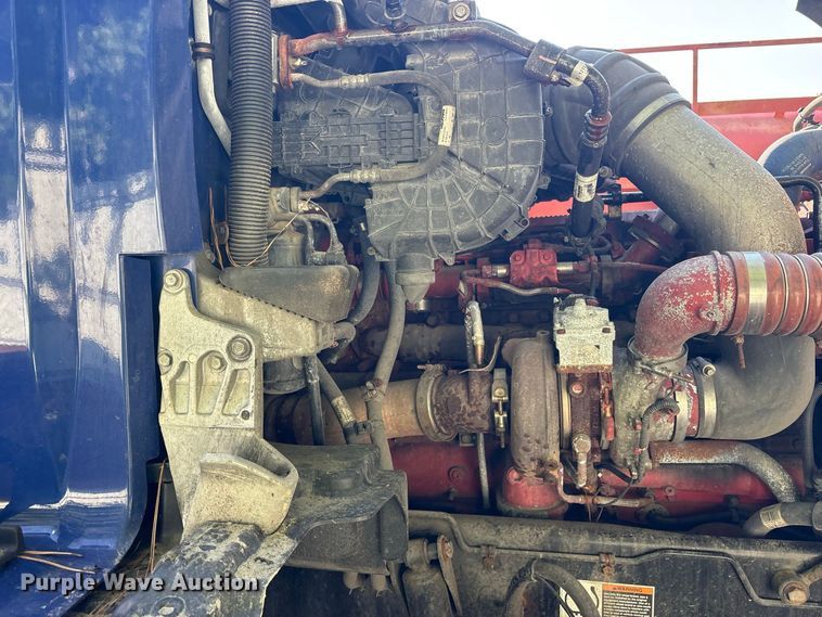 image for item YA3774 2019 Kenworth T880 semi truck