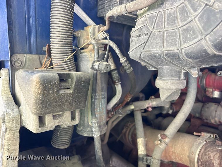 image for item YA3774 2019 Kenworth T880 semi truck