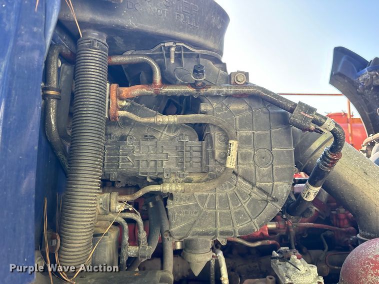 image for item YA3774 2019 Kenworth T880 semi truck