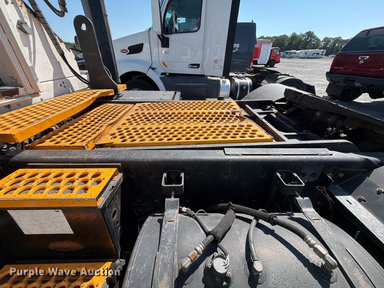 image for item YA3862 2014 Kalmar Ottawa yard truck