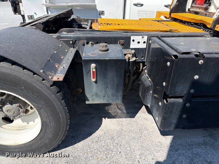 image for item YA3862 2014 Kalmar Ottawa yard truck