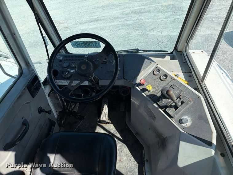 image for item YA3862 2014 Kalmar Ottawa yard truck