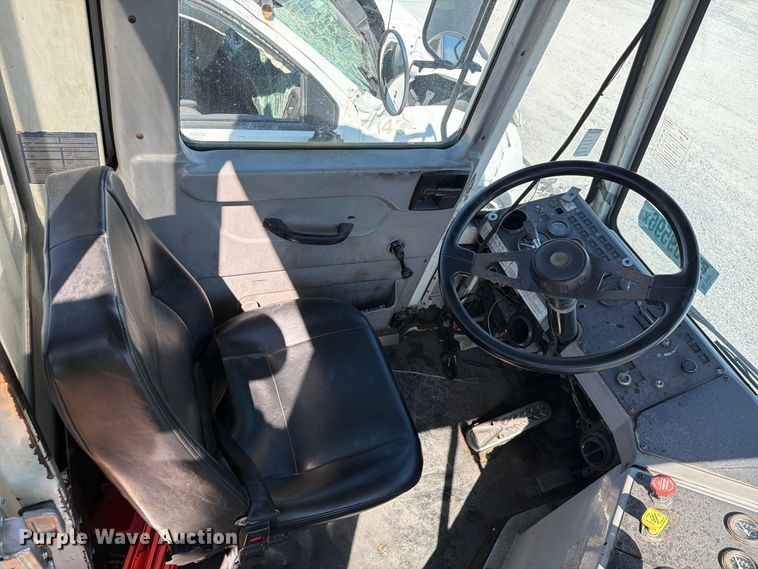 image for item YA3862 2014 Kalmar Ottawa yard truck