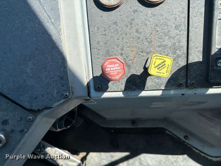 image for item YA3862 2014 Kalmar Ottawa yard truck