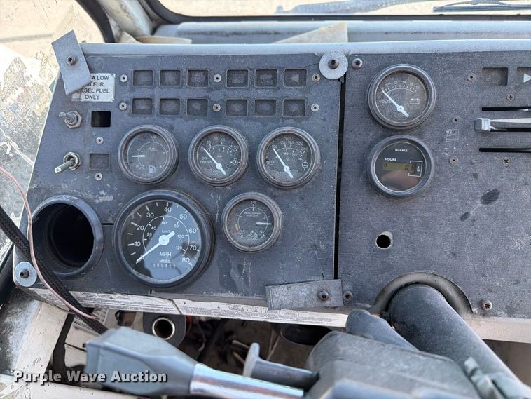image for item YA3862 2014 Kalmar Ottawa yard truck