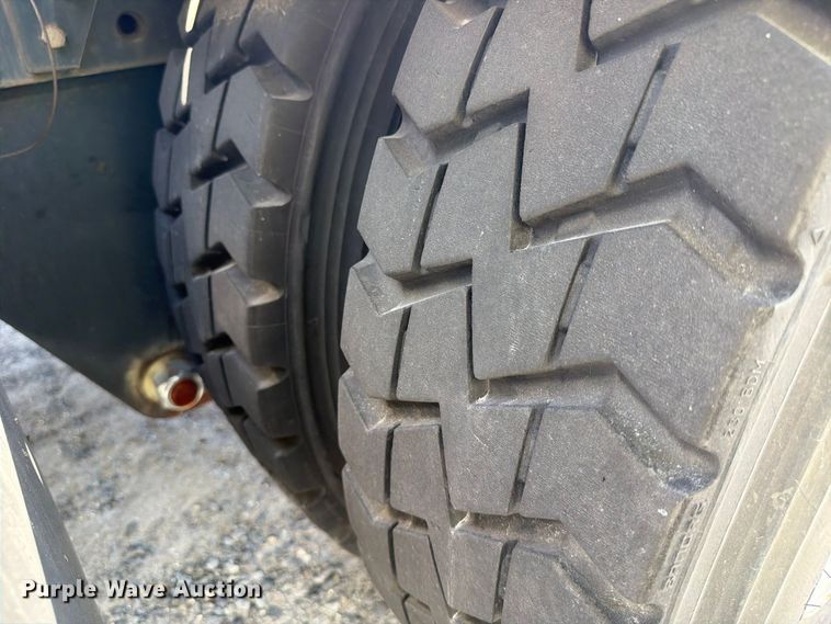 image for item YA3862 2014 Kalmar Ottawa yard truck