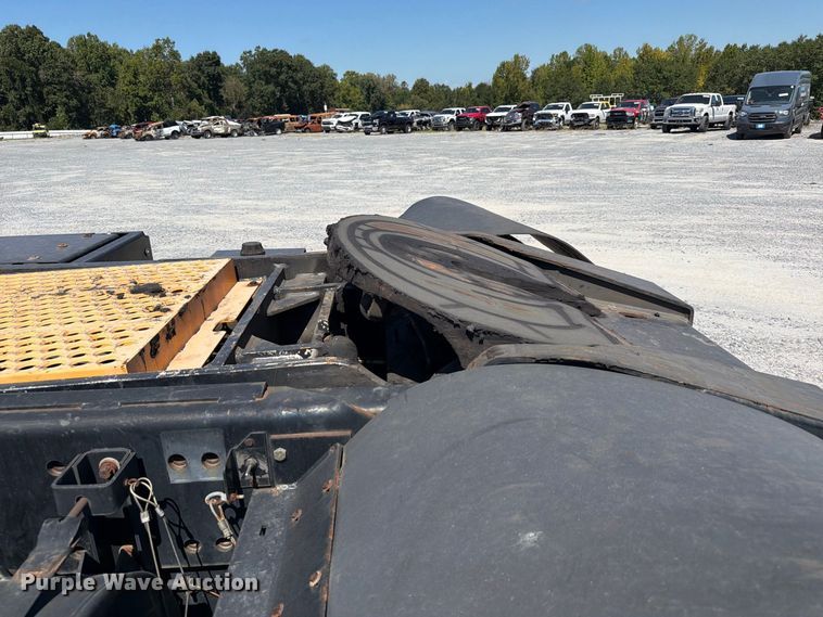 image for item YA3863 2014 Kalmar Ottawa yard truck