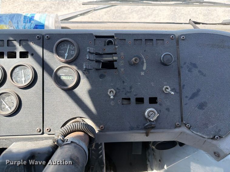image for item YA3863 2014 Kalmar Ottawa yard truck