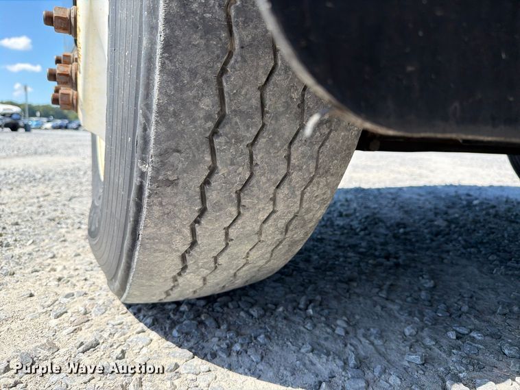 image for item YA3863 2014 Kalmar Ottawa yard truck