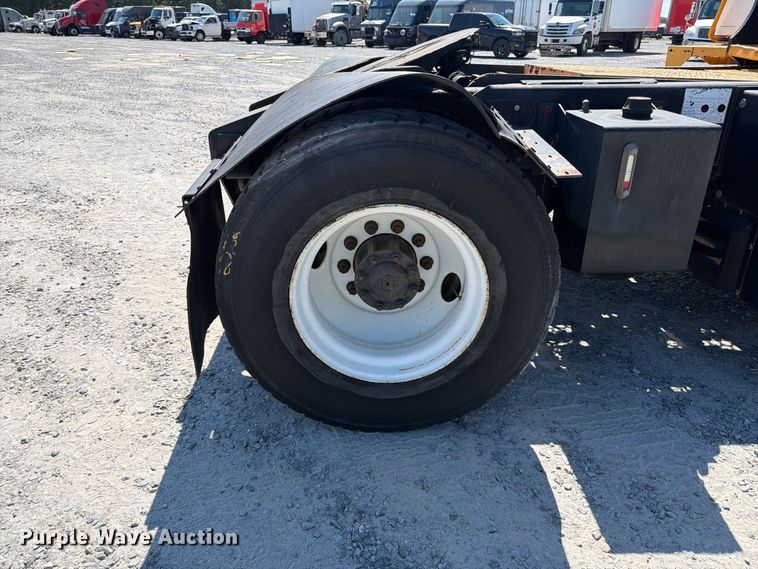 image for item YA3863 2014 Kalmar Ottawa yard truck