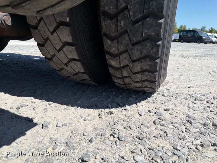image for item YA3863 2014 Kalmar Ottawa yard truck