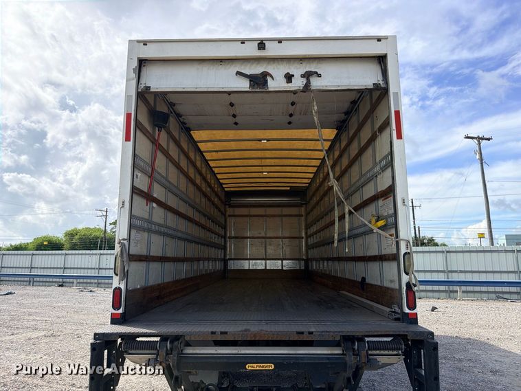 image for item YA3995 2017 Freightliner Business Class M2  box truck