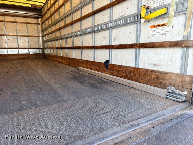 image for item YA3995 2017 Freightliner Business Class M2  box truck