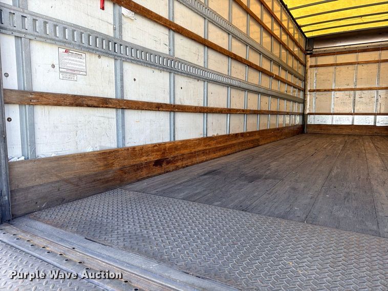 image for item YA3995 2017 Freightliner Business Class M2  box truck
