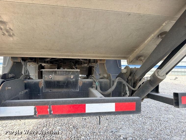 image for item YA3995 2017 Freightliner Business Class M2  box truck
