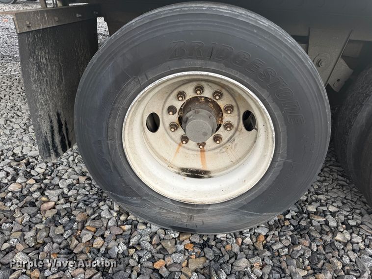 image for item YA4005 2011 Great Dane dry van trailer