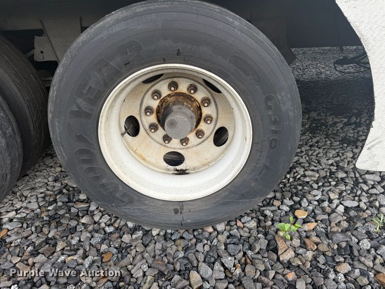 image for item YA4005 2011 Great Dane dry van trailer