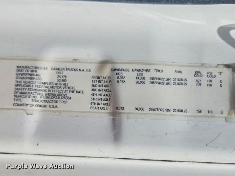 image for item YA4015 2018 Freightliner Cascadia semi truck