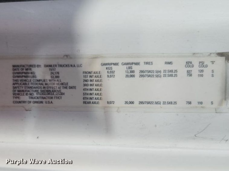 image for item YA4015 2018 Freightliner Cascadia semi truck