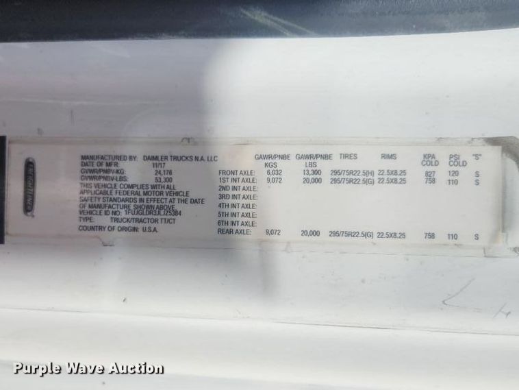 image for item YA4015 2018 Freightliner Cascadia semi truck