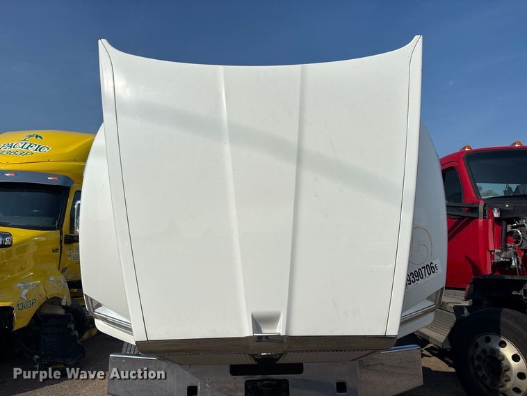 image for item YA4064 2019 Kenworth T880 semi truck