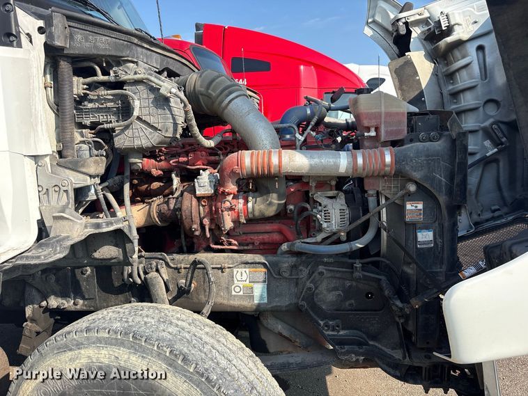 image for item YA4064 2019 Kenworth T880 semi truck