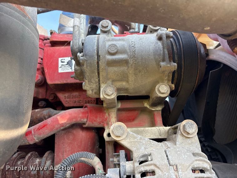 image for item YA4064 2019 Kenworth T880 semi truck