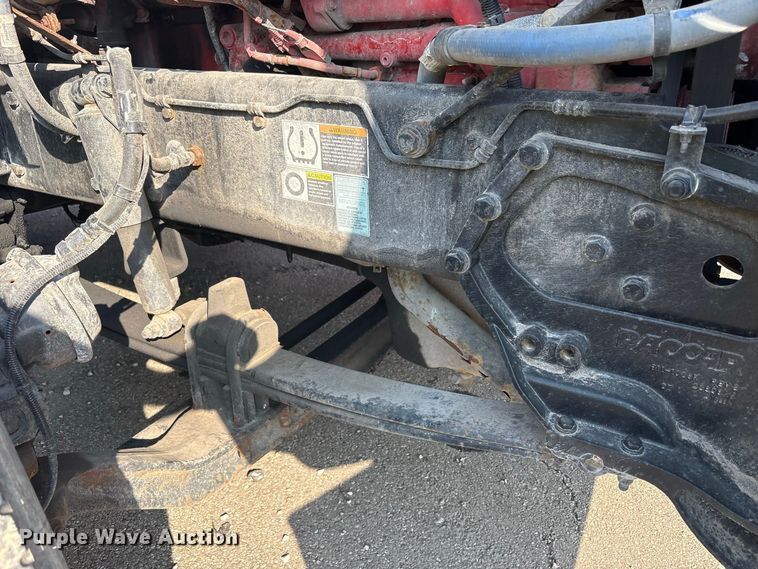 image for item YA4064 2019 Kenworth T880 semi truck