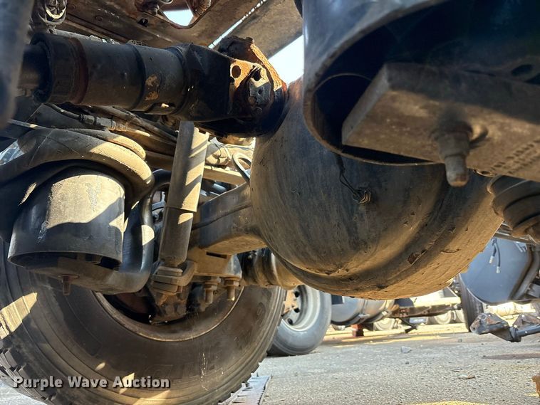image for item YA4064 2019 Kenworth T880 semi truck