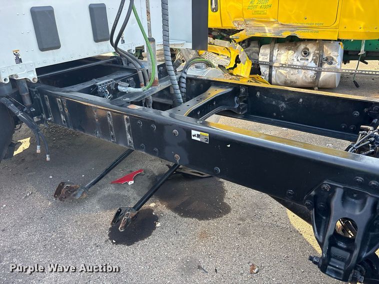 image for item YA4064 2019 Kenworth T880 semi truck