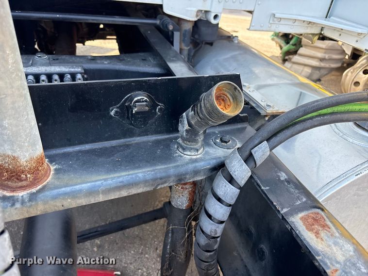 image for item YA4064 2019 Kenworth T880 semi truck