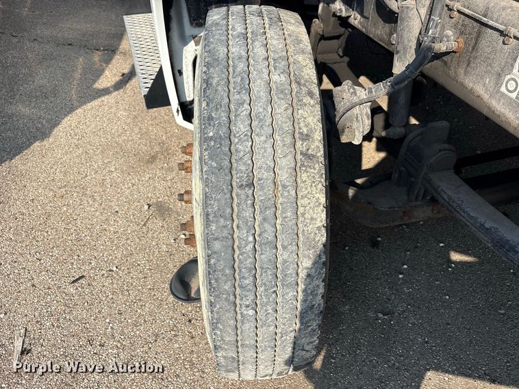 image for item YA4064 2019 Kenworth T880 semi truck