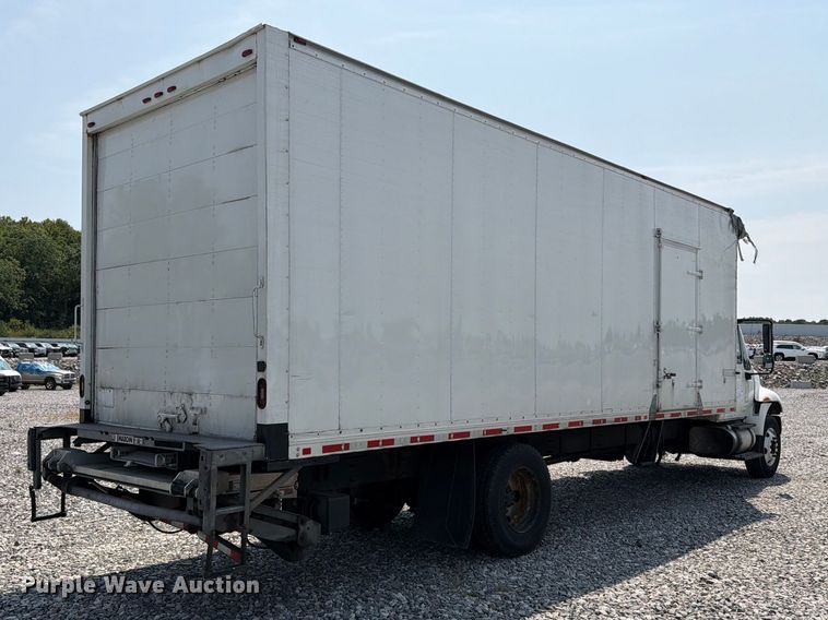 image for item YA4073 2019 International 4300 box truck
