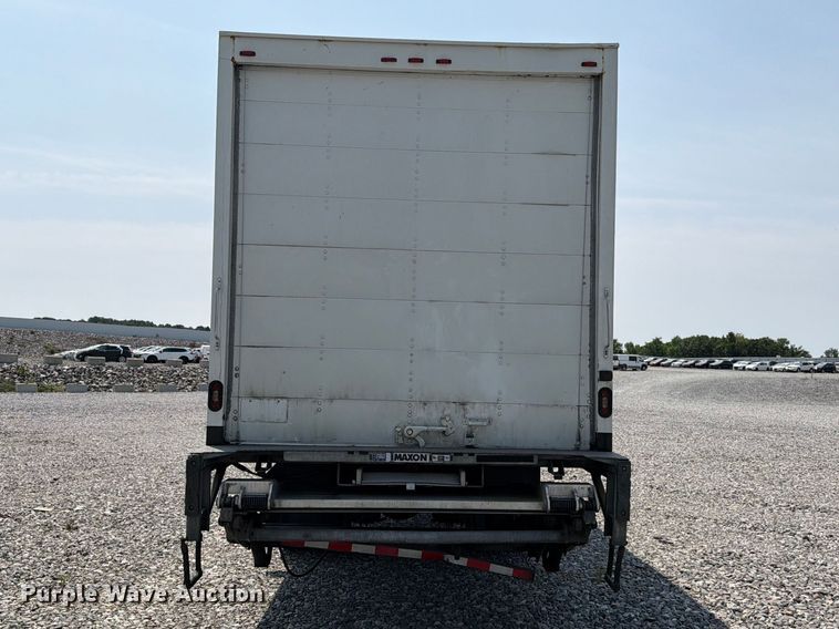 image for item YA4073 2019 International 4300 box truck