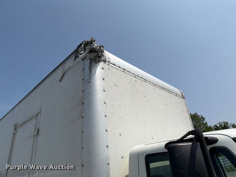 image for item YA4073 2019 International 4300 box truck