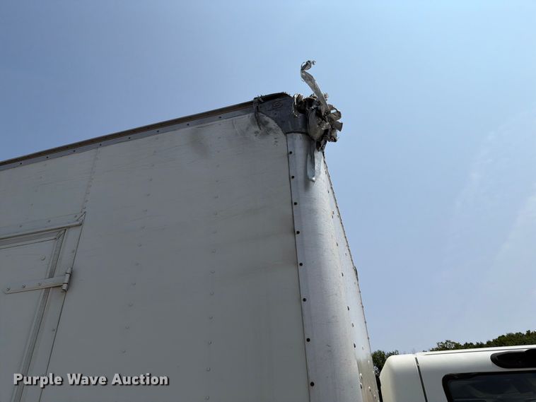 image for item YA4073 2019 International 4300 box truck