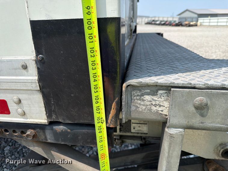 image for item YA4073 2019 International 4300 box truck