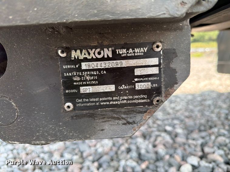 image for item YA4073 2019 International 4300 box truck