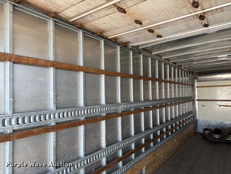 image for item YA4073 2019 International 4300 box truck