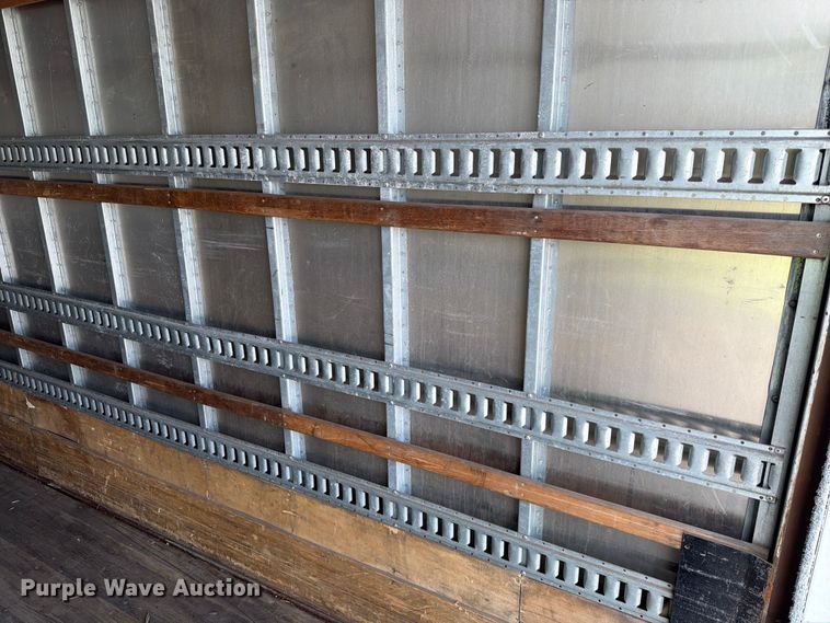 image for item YA4073 2019 International 4300 box truck
