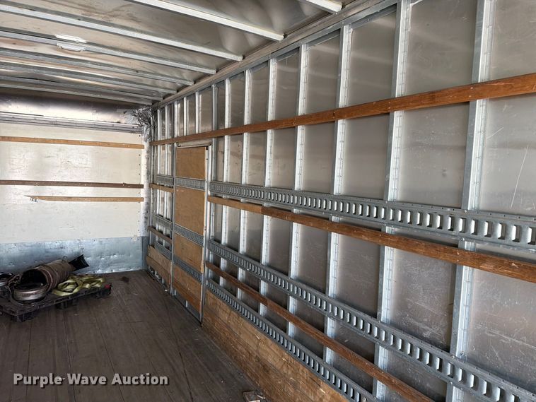 image for item YA4073 2019 International 4300 box truck