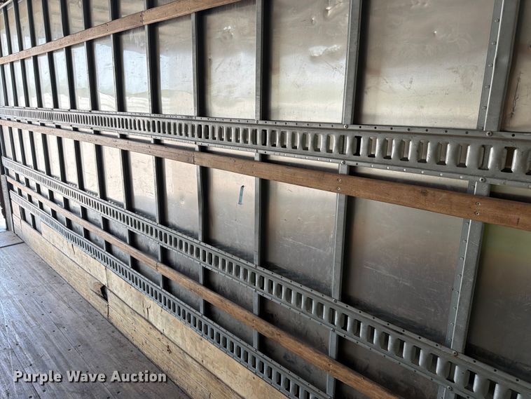 image for item YA4073 2019 International 4300 box truck