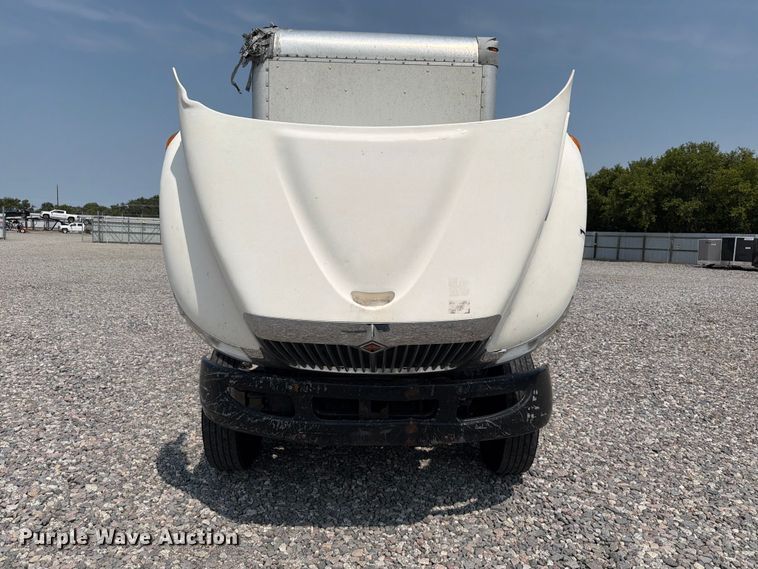 image for item YA4073 2019 International 4300 box truck
