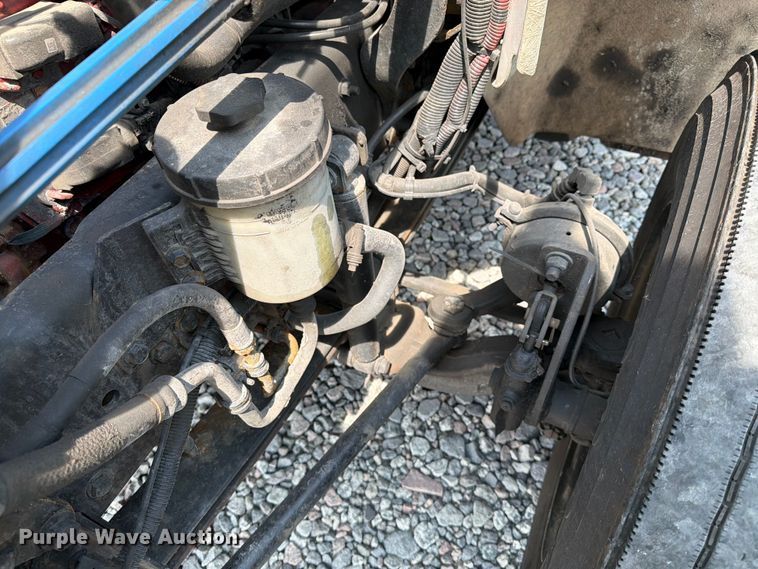 image for item YA4073 2019 International 4300 box truck