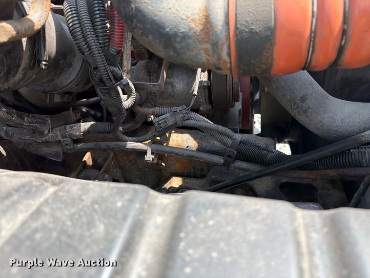 image for item YA4073 2019 International 4300 box truck